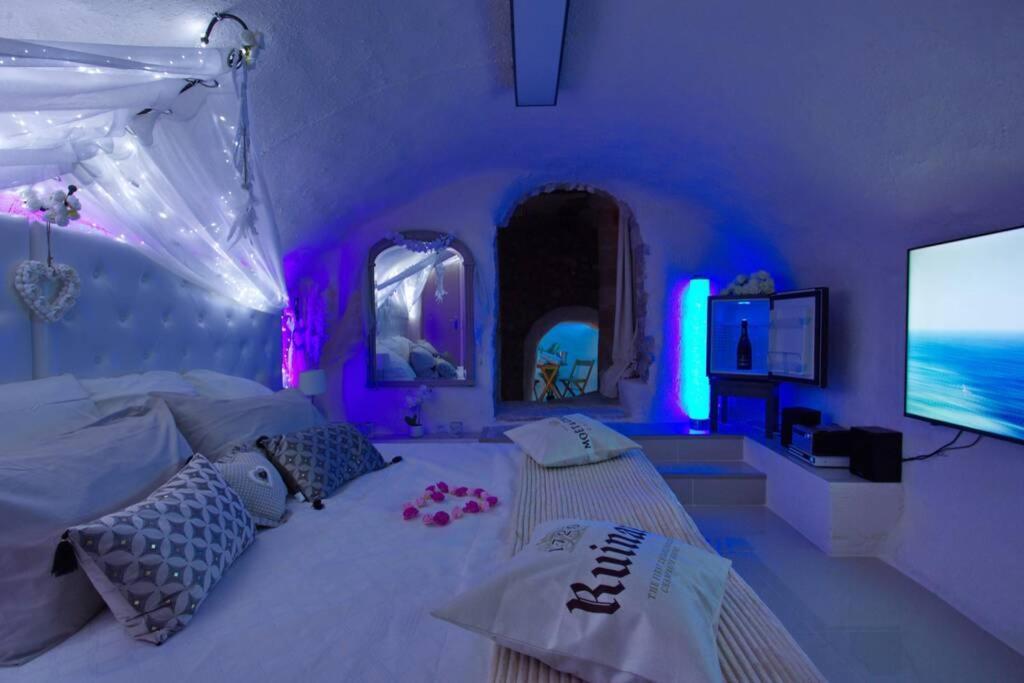 Les Secrets D'Alcove, Nuits Romantiques Avec Spa 普罗旺斯地区艾克斯 外观 照片