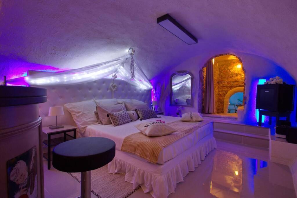 Les Secrets D'Alcove, Nuits Romantiques Avec Spa 普罗旺斯地区艾克斯 外观 照片