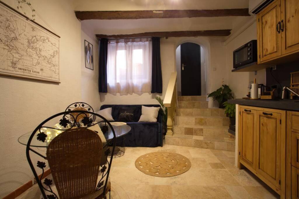 Les Secrets D'Alcove, Nuits Romantiques Avec Spa 普罗旺斯地区艾克斯 外观 照片