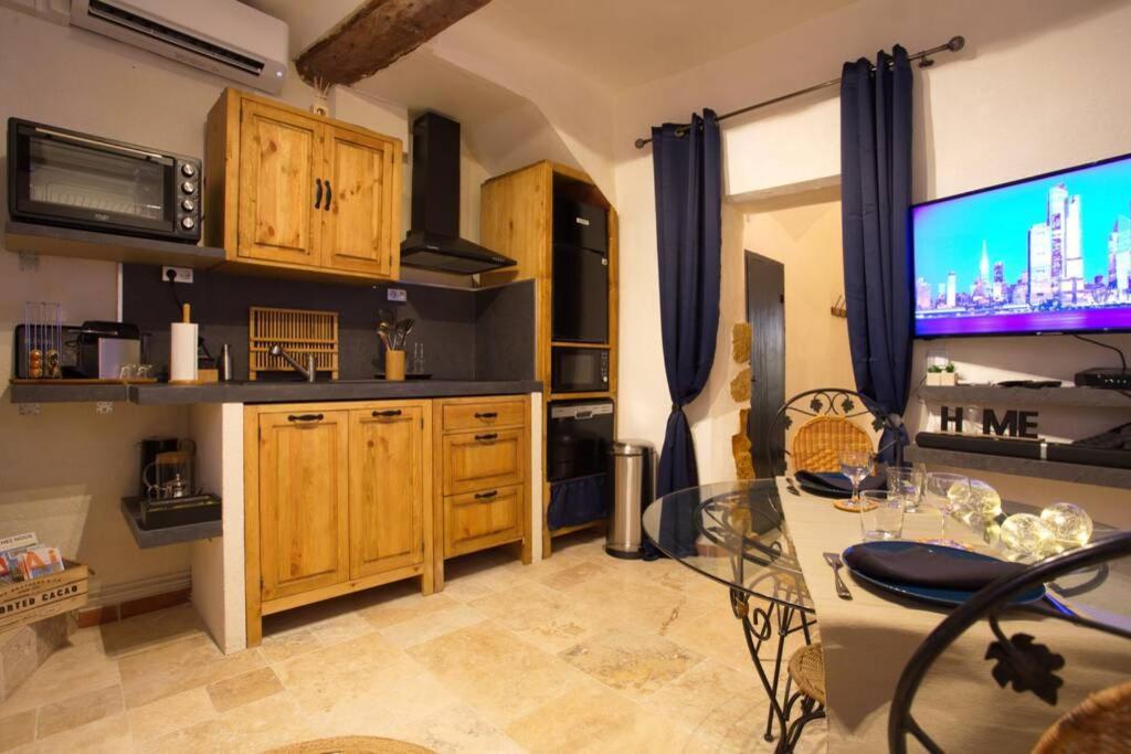 Les Secrets D'Alcove, Nuits Romantiques Avec Spa 普罗旺斯地区艾克斯 外观 照片